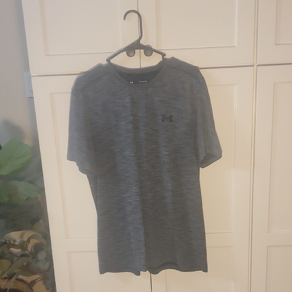 Under Armour Men's Threadborne Fitted Charcoal Tee